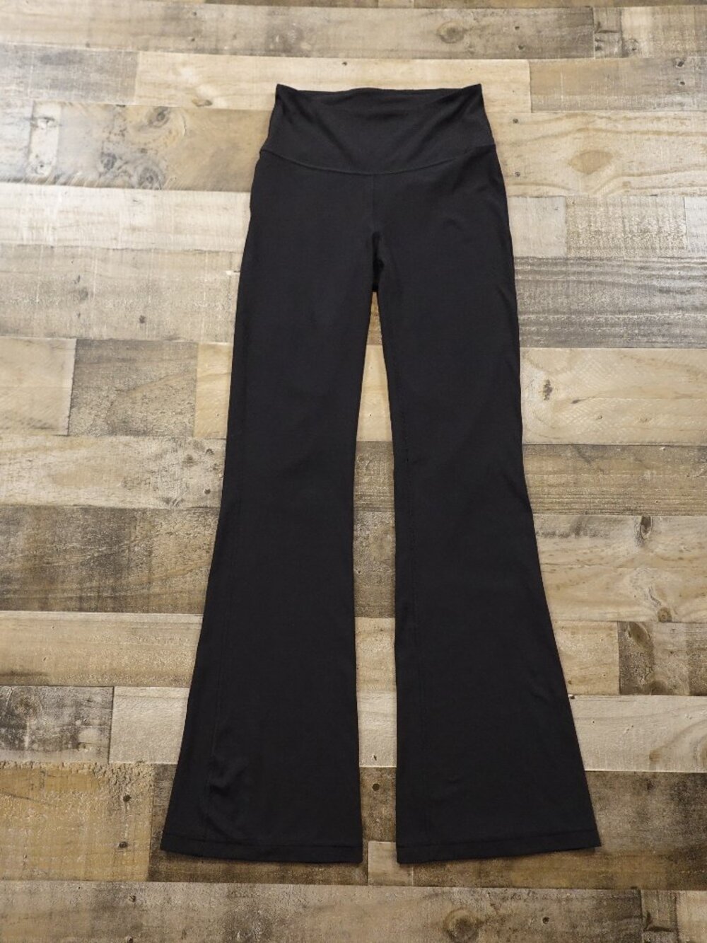 Lululemon Groove Super-High-Rise Flared Pant Women’s 6 Black Nulu Yoga